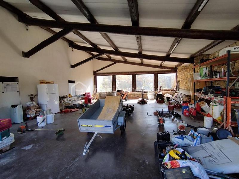 Propriété - 402 m² - 28 pièces