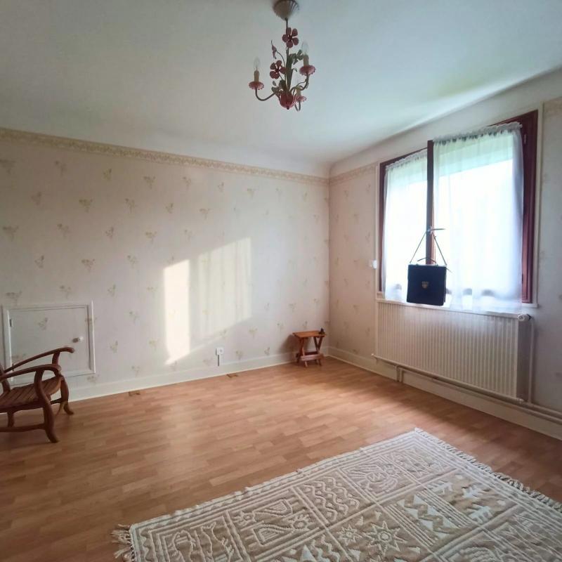 Maison - 104 m² - 5 pièces