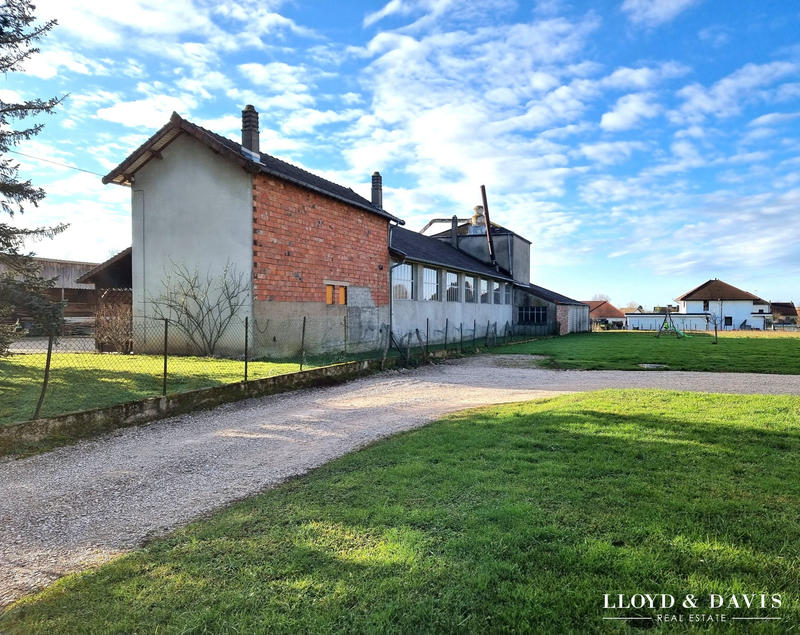 Maison - 85 m² - 5 pièces