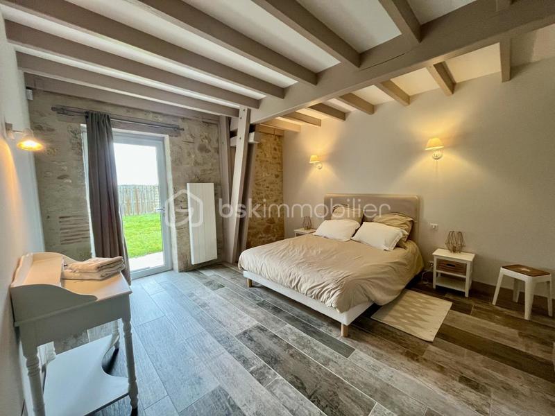 Corps de ferme - 371 m² - 9 pièces