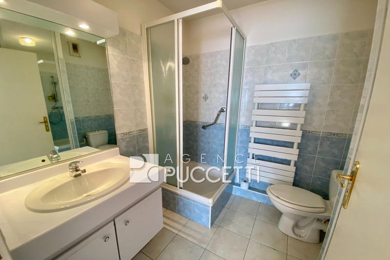 Appartement - 90 m² - 3 pièces