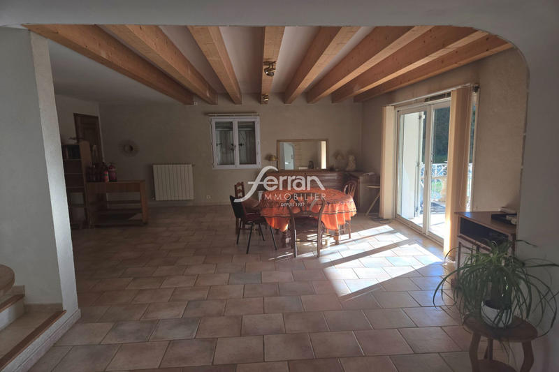 Maison - 140 m² - 5 pièces