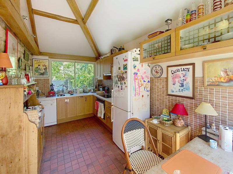 Maison - 204 m² - 7 pièces