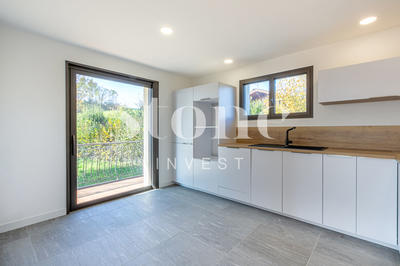 Maison - 294 m² - 10 pièces