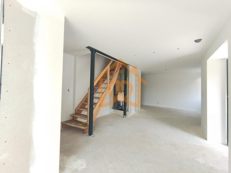 Appartement - 130 m² - 5 pièces