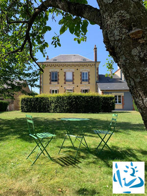 Maison - 180 m² - 5 pièces