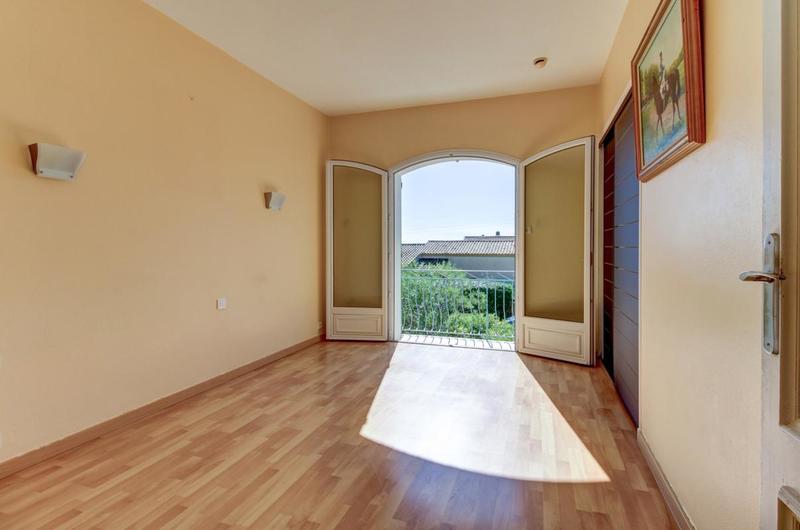 Maison - 146 m² - 8 pièces