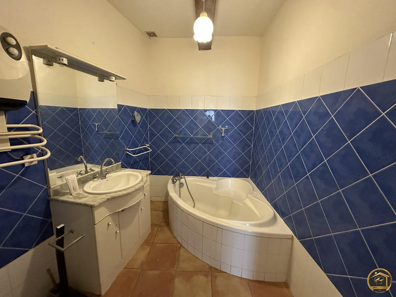 Maison - 192 m² - 10 pièces