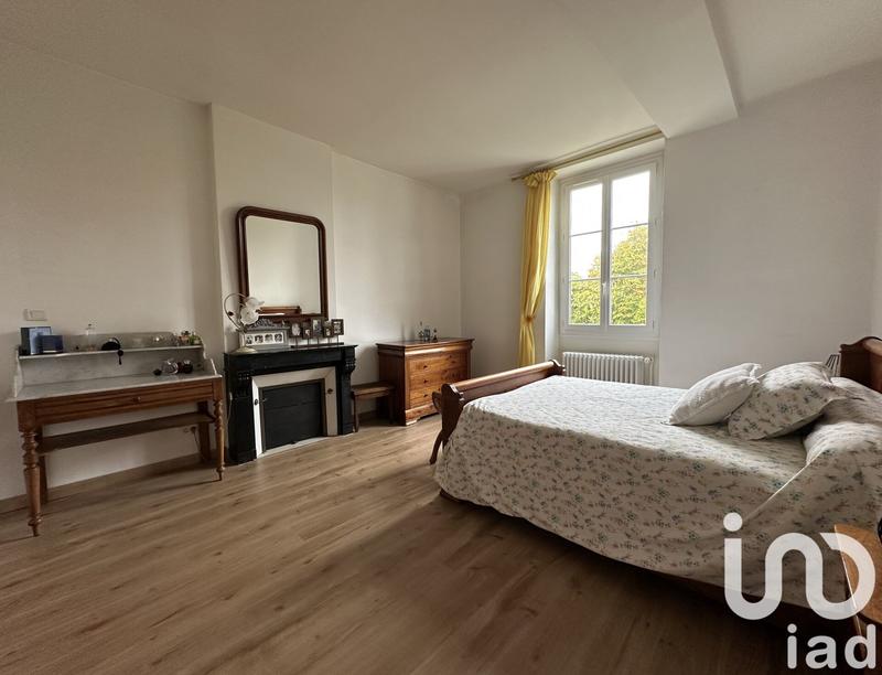 Maison - 202 m² - 6 pièces