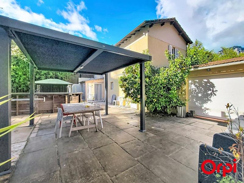 Maison de ville - 139 m² - 5 pièces