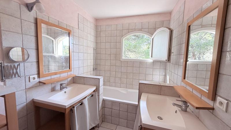 Villa - 145 m² - 5 pièces