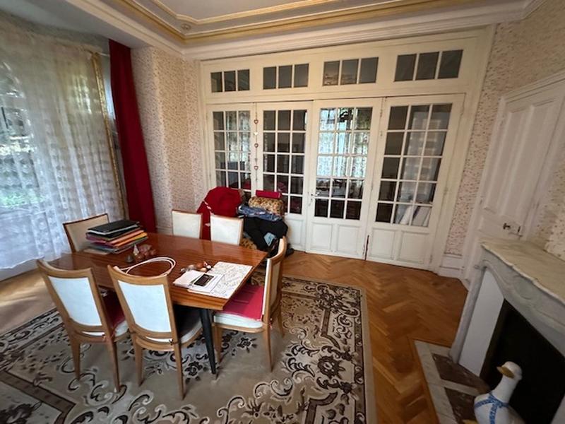 Demeure - 190 m² - 8 pièces