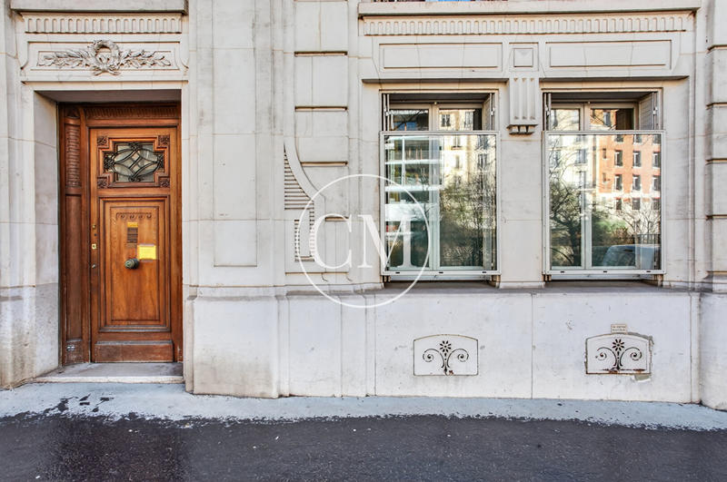 Bureau - 82 m² - 5 pièces