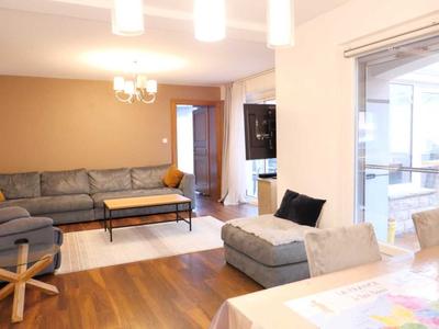 Maison - 192 m² - 7 pièces