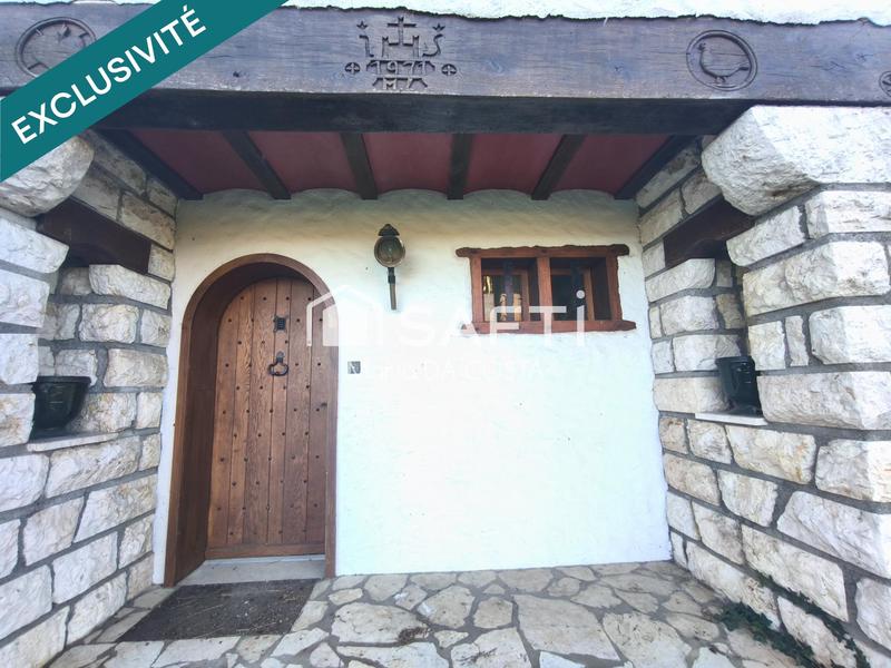 Propriété - 232 m² - 8 pièces