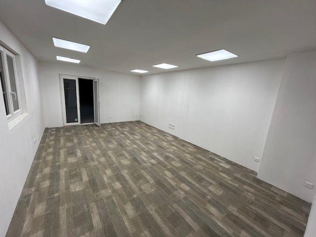 Entrepôt - 530 m²