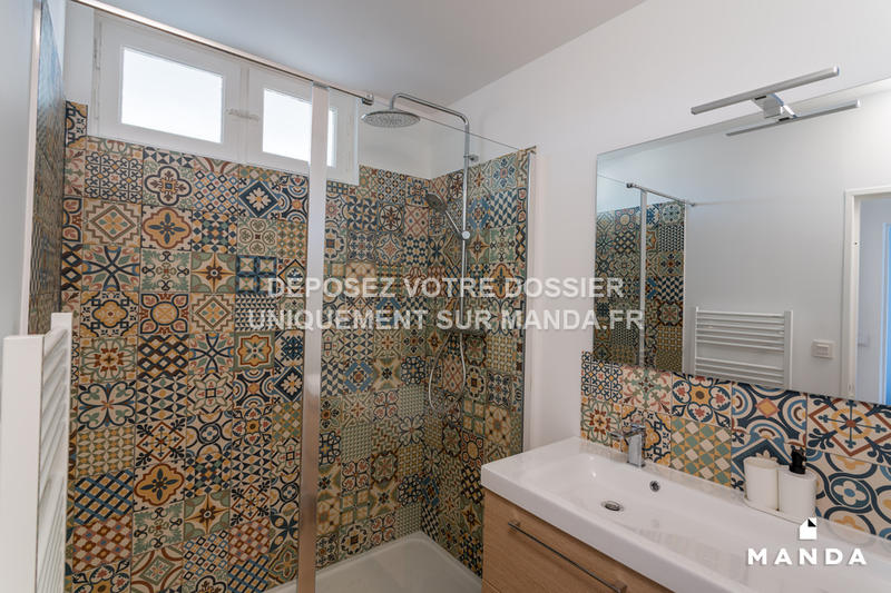 Chambre - 9 m² - 5 pièces