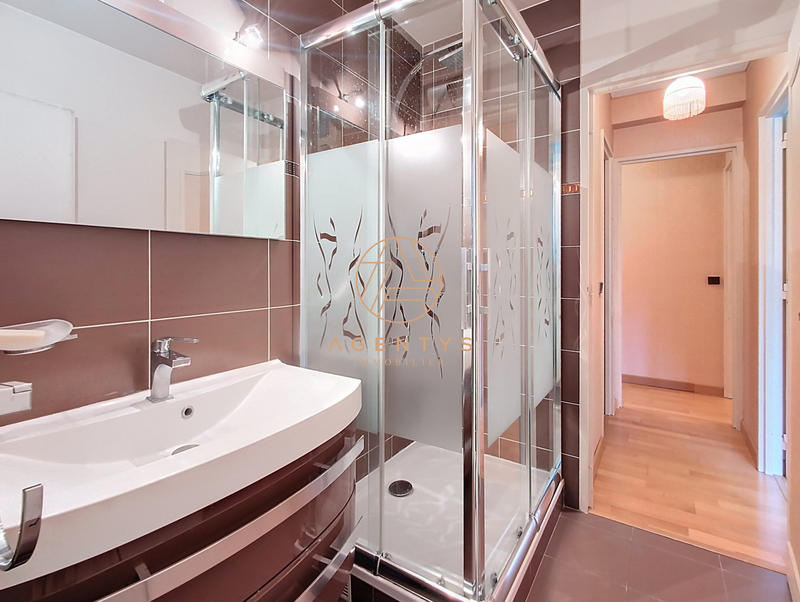 Appartement - 64 m² - 4 pièces