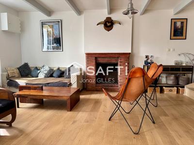 Maison - 90 m² - 4 pièces