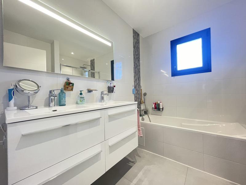 Maison - 124 m² - 6 pièces