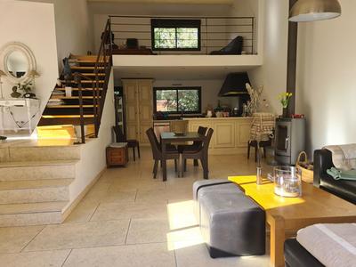 Maison - 122 m² - 6 pièces