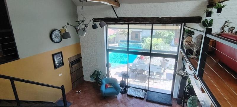 Maison - 230 m² - 5 pièces