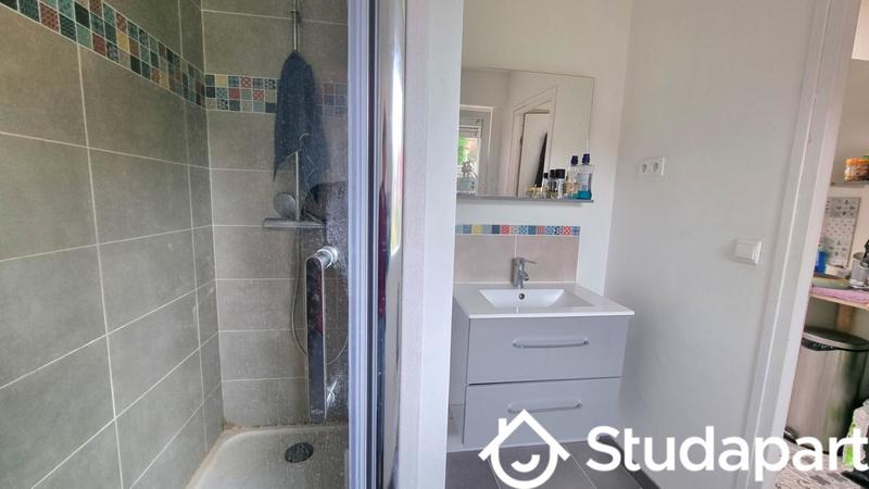 Chambre - 12 m² - 1 pièce