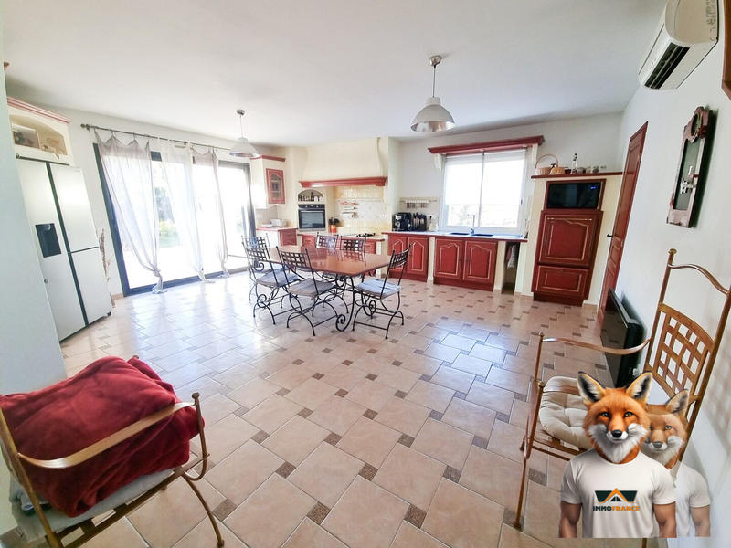 Maison traditionnelle - 186 m² - 8 pièces