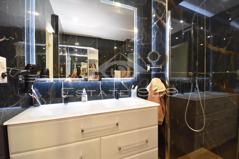 Appartement - 83 m² - 3 pièces