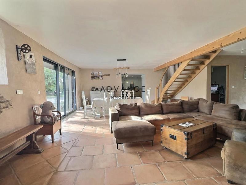 Corps de ferme - 320 m² - 5 pièces