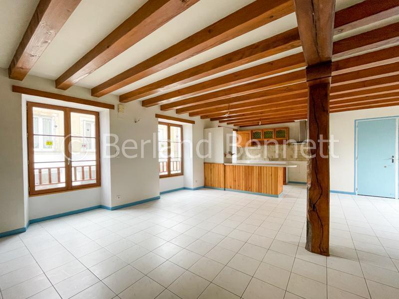 Maison - 300 m² - 7 pièces