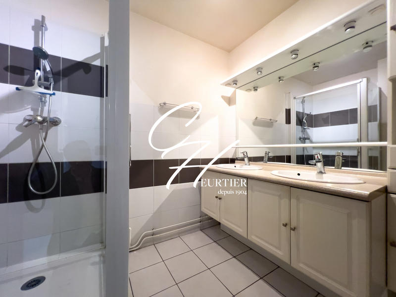 Appartement - 98 m² - 4 pièces