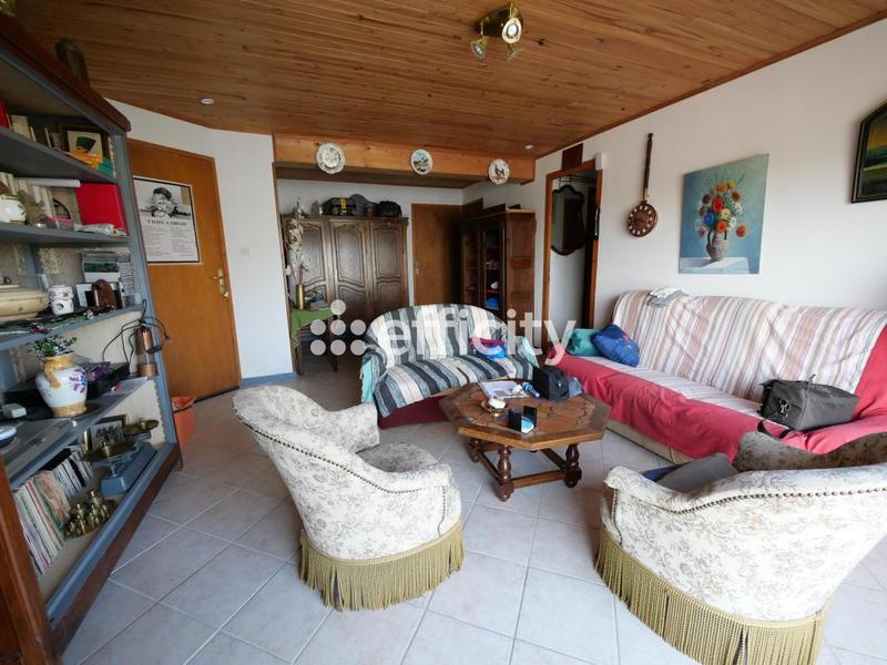 Maison - 163 m² - 8 pièces