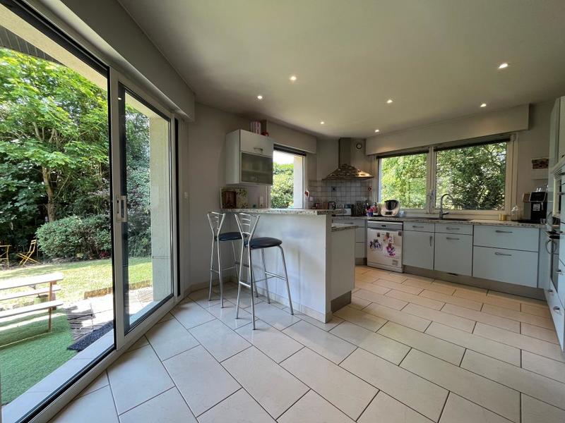 Maison - 208 m² - 7 pièces