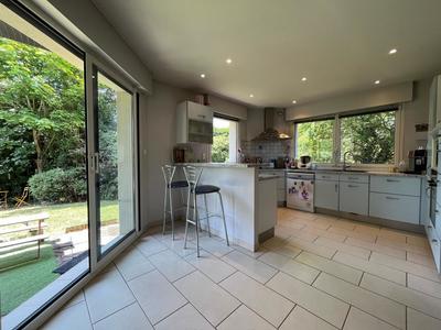 Maison - 208 m² - 7 pièces