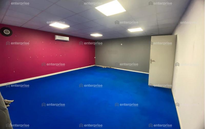 Local commercial - 310 m²