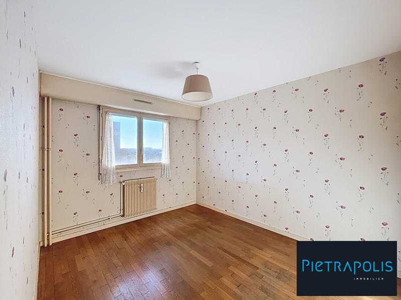 Appartement - 95 m² - 5 pièces