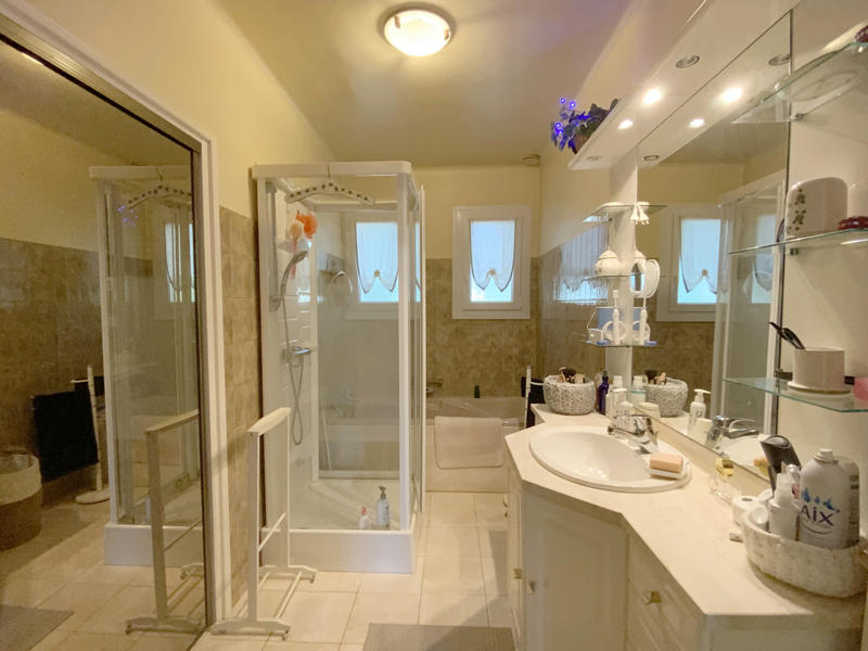 Maison - 150 m² - 5 pièces