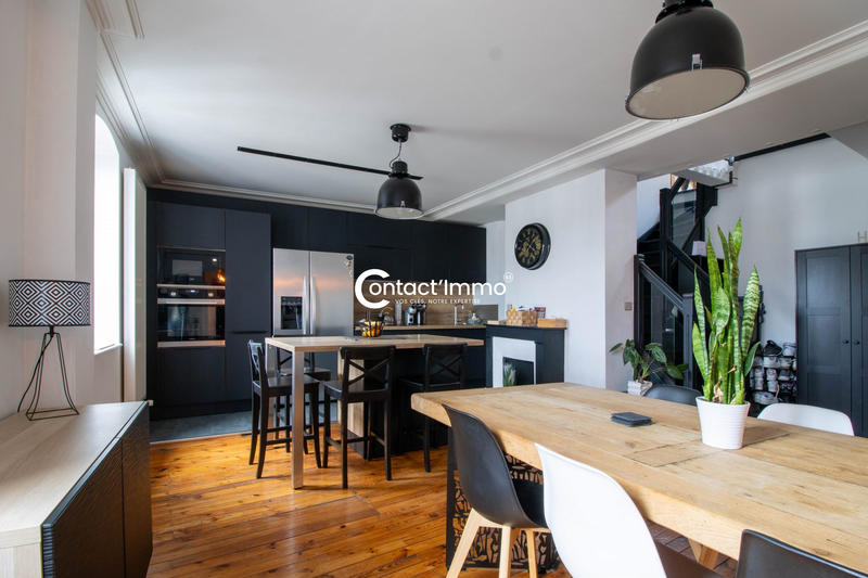 Appartement - 100 m² - 5 pièces