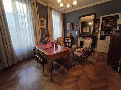 Maison - 157 m² - 7 pièces