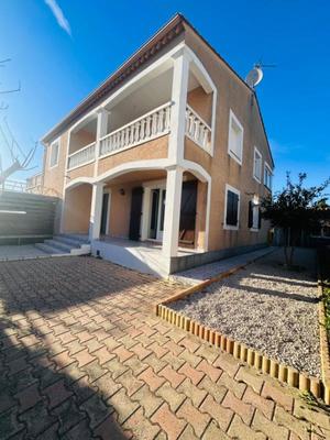 Maison - 150 m² - 7 pièces