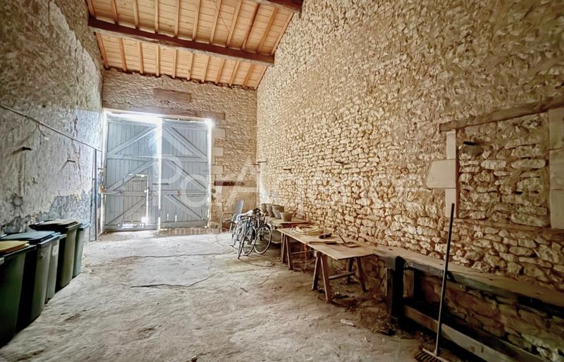 Maison - 253 m² - 14 pièces