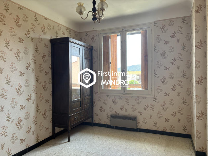 Maison traditionnelle - 137 m² - 6 pièces