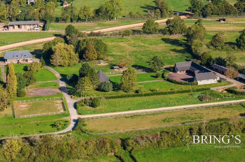 Maison - 200 m² - 6 pièces