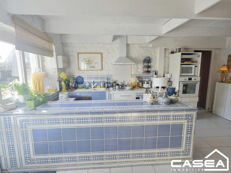 Maison traditionnelle - 120 m² - 9 pièces