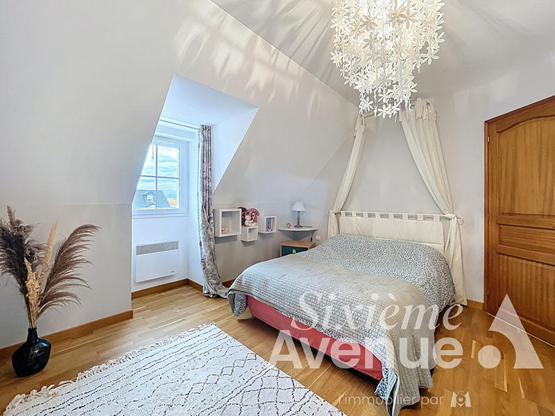 Maison - 143 m² - 6 pièces