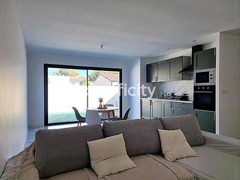 Pavillon - 90 m² - 4 pièces