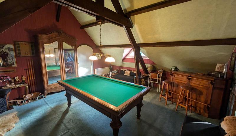 Maison - 265 m² - 7 pièces