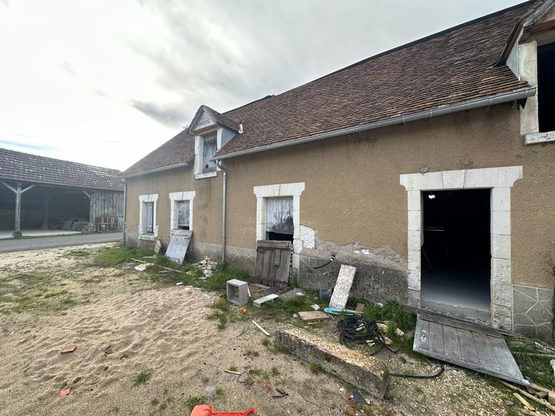 Corps de ferme - 220 m² - 1 pièce