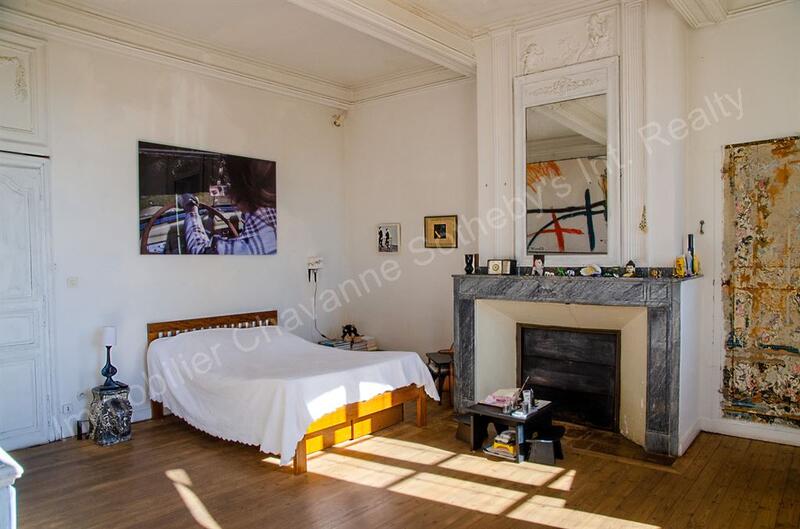 Maison - 700 m² - 16 pièces